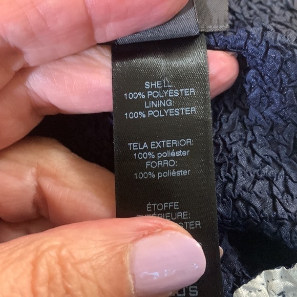 Chico’s Travelers navy/white Longline puckered knit jacket, size 1, small - Picture 6 of 6